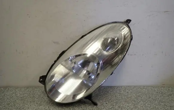 Nissan Micra Headlight/headlamp