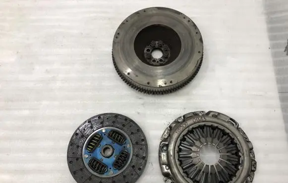 Nissan Navara D22 Pressure plate 