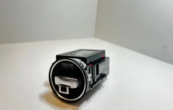 Volkswagen PASSAT CC Ignition lock 3C0905843R