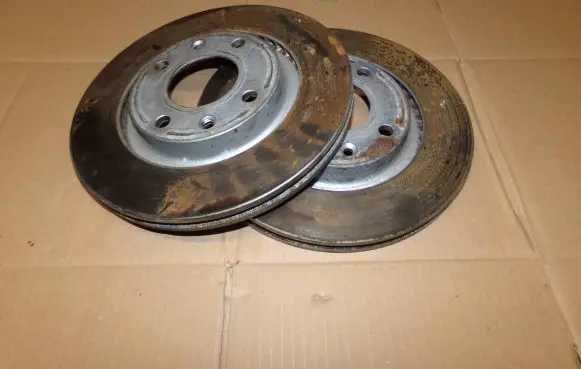 Peugeot 2008 I Front brake disc