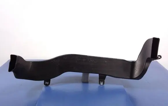 BMW X7 G07 Intercooler air guide/duct channel 7434333