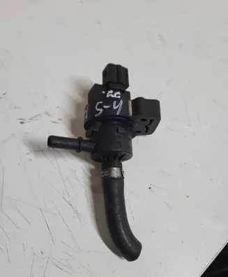 Mercedes-Benz ML W163 Valve vacuum A1634700493