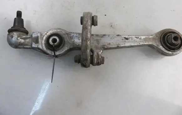 Audi A4 S4 B5 8D Front lower control arm/wishbone 1S1023K