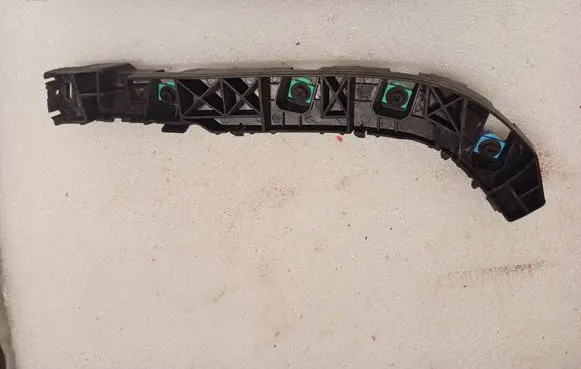 KIA Niro Bumper support mounting bracket corner 