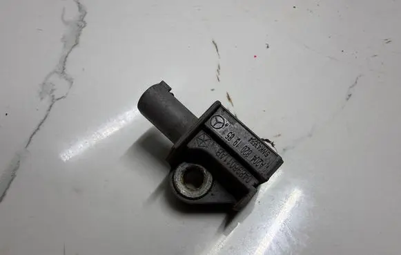 Mercedes-Benz C W204 Airbag deployment crash/impact sensor A2048201985