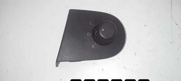 Wing mirror switch
