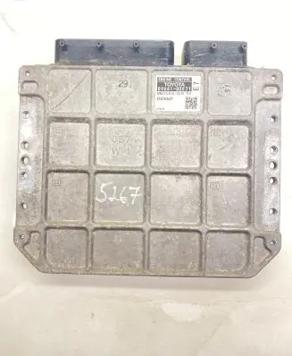 Toyota Auris 150 Engine control unit/module 8966102E71 MB2753000241