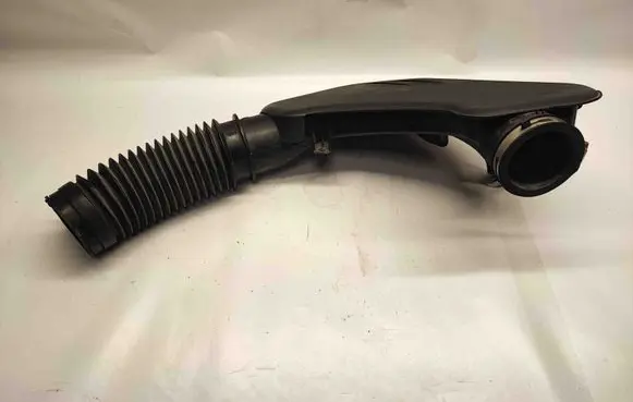 Dodge Challenger Intake resonator 04861926AD 04861926AE