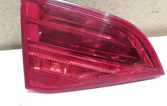 Audi A4 S4 B8 8K Tailgate rear/tail lights 8K9945093