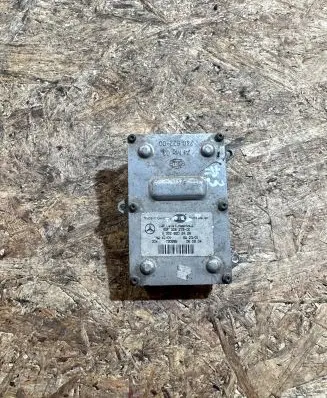 Mercedes-Benz E W211 Headlight ballast module Xenon A0028202426 5DF00827900 00779074