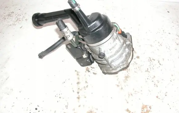 Citroen C4 I Picasso Power steering pump