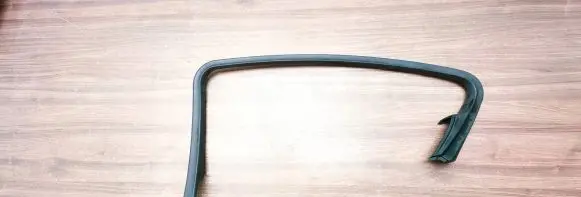 Opel Insignia A Rear door window/glass frame 360583280