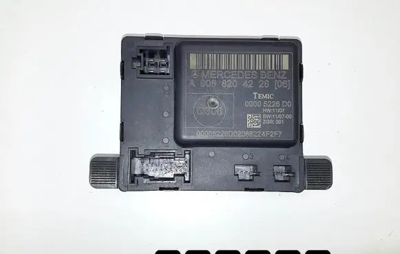 Mercedes-Benz Sprinter W906 Door central lock control unit/module a9068204226