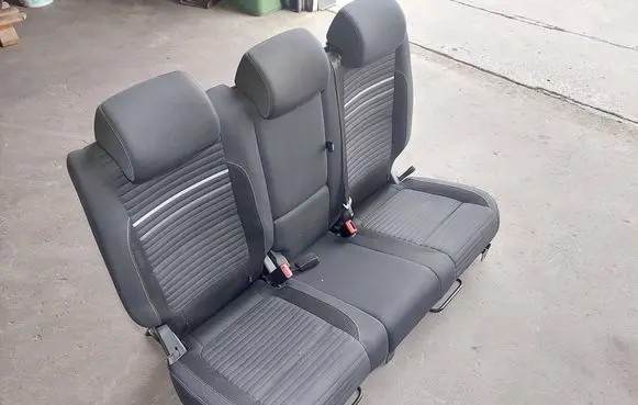 Volkswagen Tiguan Rear seat FG18D14 832264811