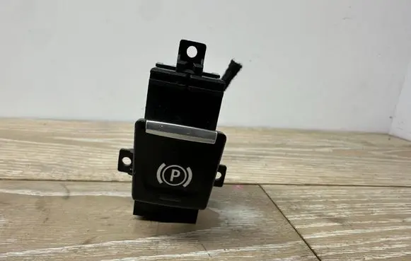 BMW i3 Hand parking brake switch 9318735 061300001915902