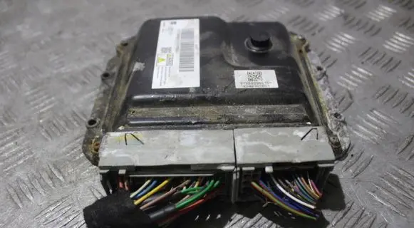 Opel Meriva B Wing mirror control module 55585729