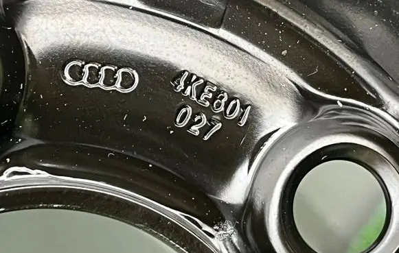 Audi e-tron R19 spare wheel 4KE801027