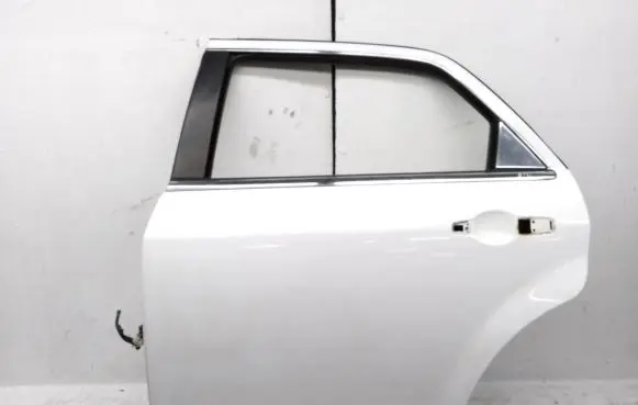 Chrysler 300 - 300C Rear door