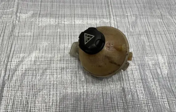 Citroen DS7 Crossback Coolant expansion tank/reservoir