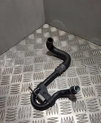 Mercedes-Benz Vito Viano W639 Engine coolant pipe/hose A6398300516