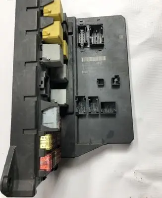 Mercedes-Benz Sprinter W906 Fuse module A9069006303 A9069017501ZGS001 A9069024301ZGS001