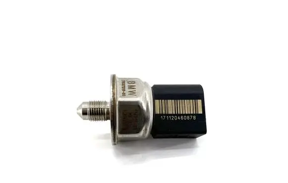 BMW 3 E92 E93 Fuel pressure sensor 7537319 1120460878