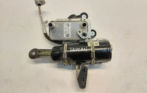 Porsche Taycan 9J1 Coolant radiator 9J1816412JLK01
