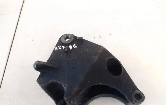 Opel Vectra C Engine mounting bracket 13112030