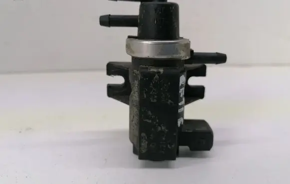 Volkswagen New Beetle Turbo solenoid valve 1H0906627 721903