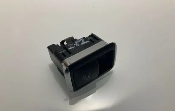 Mercedes-Benz E W212 Tailgate opening switch A2129059200 10075079 10023292