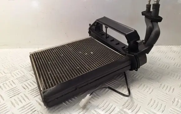 Air conditioning (A/C) radiator (interior)