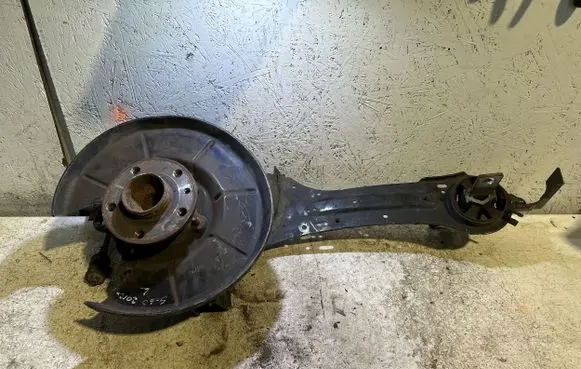 Volvo S60 Rear wheel hub