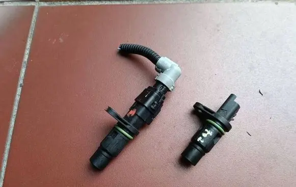 Renault Master III Camshaft position sensor 237317135R 237310300R