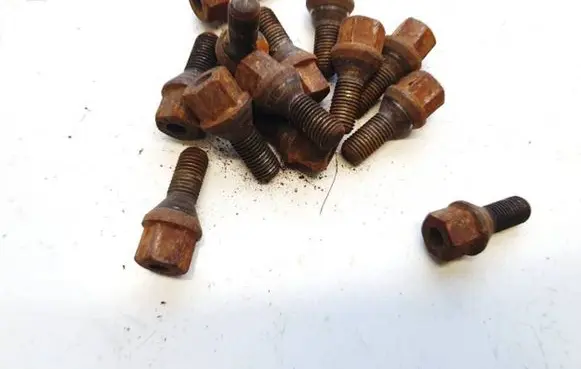 Opel Corsa D Nuts/bolts 