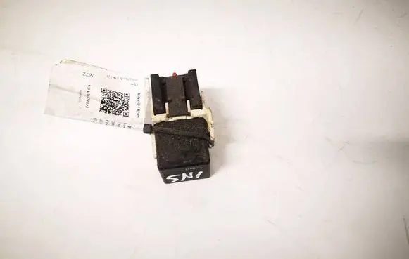 Mercedes-Benz E W211 Other relay A0025421319 4RA00779100