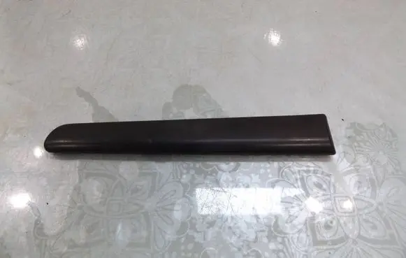 Renault Twingo II Front arch trim 