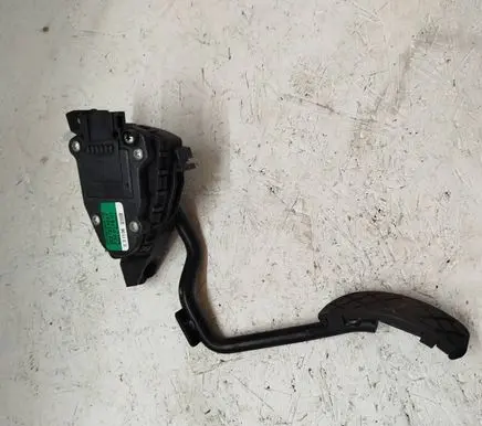 Audi A8 S8 D3 4E Accelerator throttle pedal 6PV00802645 4E2723523F F30017601