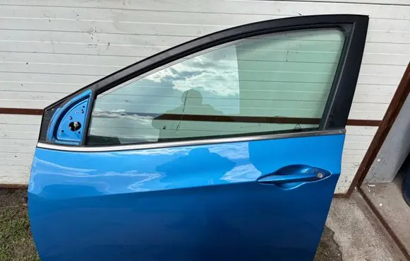 Hyundai i30 Front door DRZWII30II