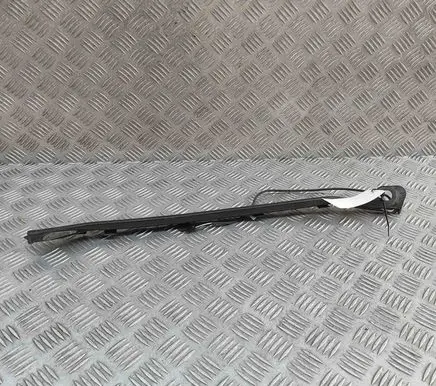 Volkswagen Touareg II Other trunk/boot trim element 7P6827711