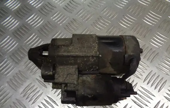 Renault Megane II Starter motor 8200227092