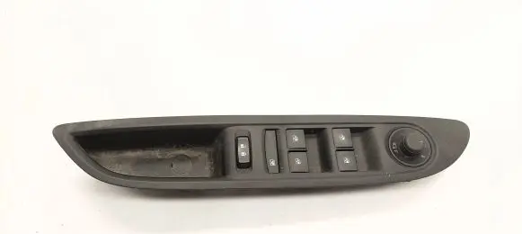 Opel Mokka Electric window control switch 95025518