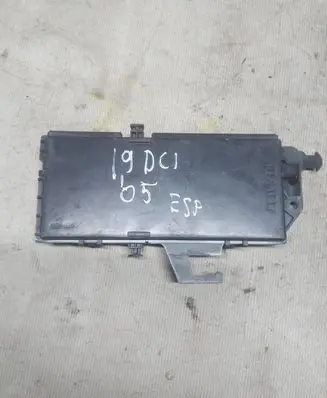 Renault Espace - Grand espace IV Comfort/convenience module 8200414829A 28032118A 2118508330032