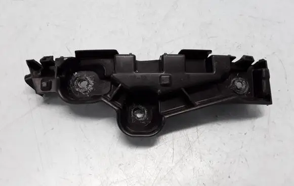 Dacia Sandero Front bumper mounting bracket
