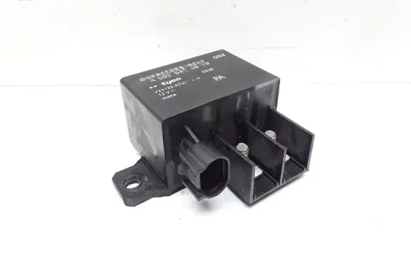Mercedes-Benz E W211 Glow plug pre-heat relay A0025423819