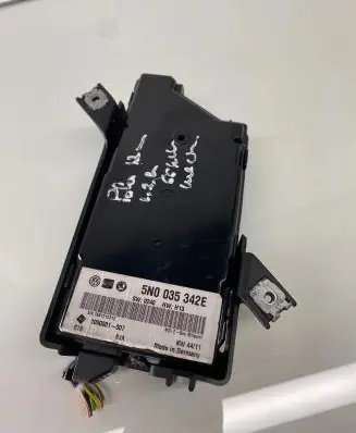 Volkswagen Polo V 6R Head unit multimedia control 5N0035342E 7661210312 1000001007