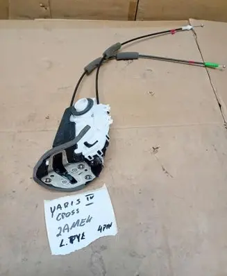 Toyota Yaris XP210 Front door lock