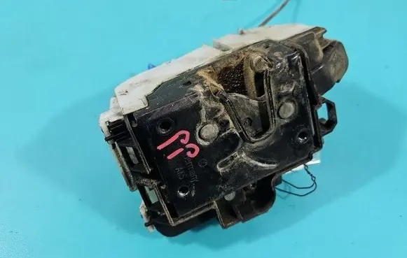 Volkswagen Polo III 6N 6N2 6NF Front door lock IMPRK1566956