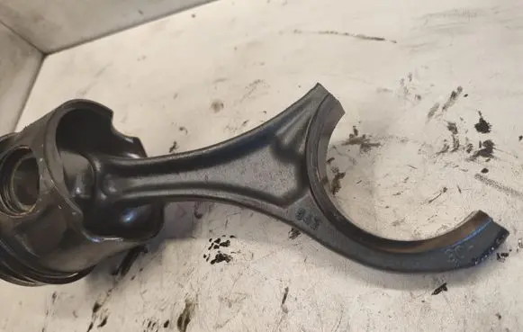 Mercedes-Benz ML W164 Piston 