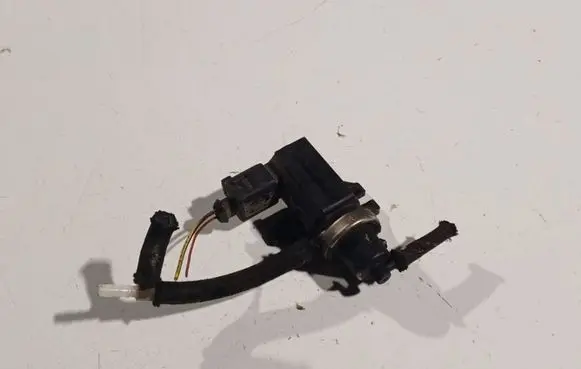 Skoda Octavia Mk1 (1U) Turbo solenoid valve 1J0906627