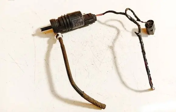 BMW 3 E90 E91 Windscreen/windshield washer pump 6712730258901 3437380